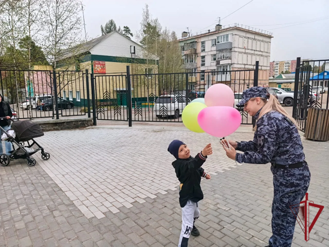Вневедомственная охрана в Якутии поддержала акцию «Росгвардия на страже детства»