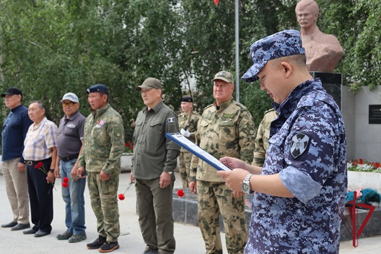 В Якутске Росгвардия почтила память погибших на СВО бойцов ОМОН «Бизон»
