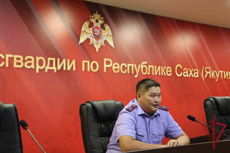 Представитель СУ СК РФ по Республике Саха (Якутия) провел занятие  с личным составом теруправления Росгвардии