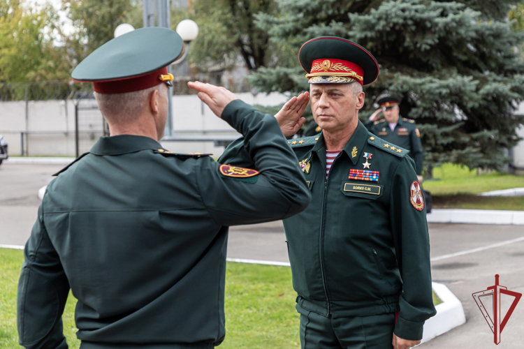 Начальник Главного штаба Росгвардии Герой России генерал-полковник Сергей Бойко принял участие в открытии гранитных стел воинам-инженерам в ЦИТО Росгвардии