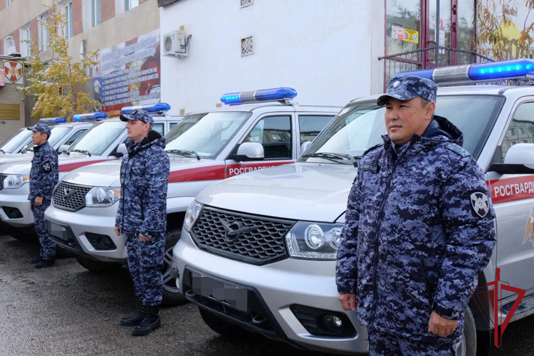 В Якутске автопарк вневедомственной охраны Росгвардии пополнился новыми служебными автомобилями