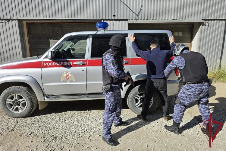 В Якутске росгвардейцы задержали постояльца гостиницы, находившегося в федеральном розыске