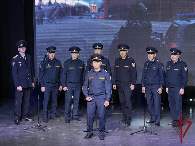 Вневедомственная охрана выступила с концертной программой «Всегда на страже» в Горном районе Якутии